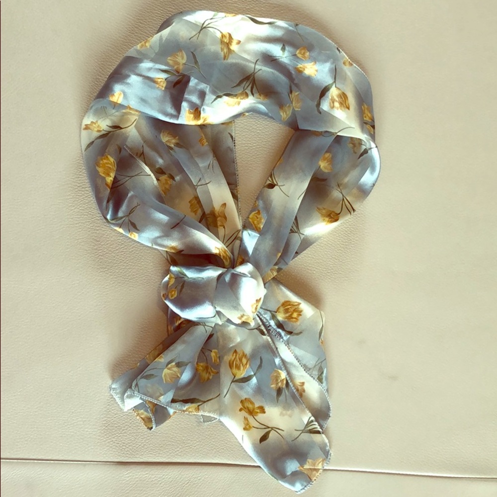 Silk feel beautiful scarf - like new